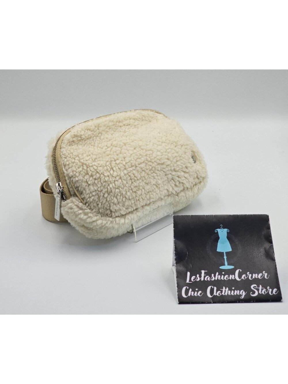 NWOT Lululemon Women's Beige Sherpa Fleece Belt Bag Crossbody Waist Pack  4567 - Picture 4 of 12